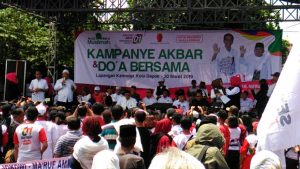 Kampanye Akbar Jokowi – Ma’ruf, Ribuan Warga Datangi Lapangan Kamboja Depok