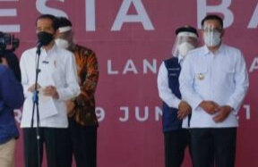 Presiden Jokowi Tinjau Vaksinasi Massal RSUI, Walikota Depok Siap Dukung 1 Juta Vaksinasi