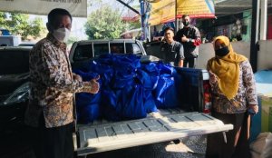 DPUPR Serahkan Donasi Paket Sembako Kepada Kecamatan Tapos