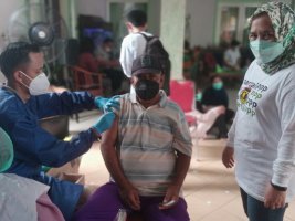 Percepatan Vaksinasi, DPC PPP Kota Depok Targetkan 3.000 Warga