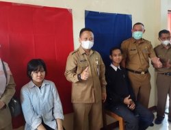 Disdukcapil Jemput Bola Rekam E-KTP di SMAN 4 Depok