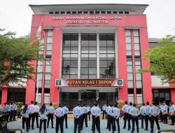 Karutan Depok Sematkan Kenaikan Pangkat 5 Pegawai