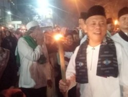 Camat Tapos Lepas Pawai Obor 1 Muharam 1445 H