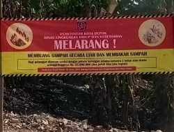 Lurah Krukut Pasang Imbauan Jangan Bakar Sampah Sembarangan
