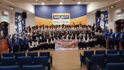 Motivasi Siswa Jadi Pengusaha, SMK Islamiyah Serua OPL ke Pabrik Sari Roti