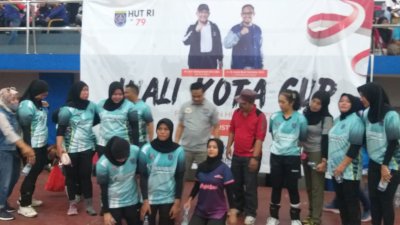 Idris Resmi Buka Turnamen Bola Voli Antar Kecamatan Walikota Cup