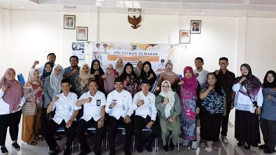 Kelurahan Mampang Latih UMKM Membuat Kemasan Produk