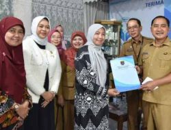 Wawalkot Depok Berikan Dana Hibah ke Panti Wreda Yayasan Rumah Oma Jatimulya
