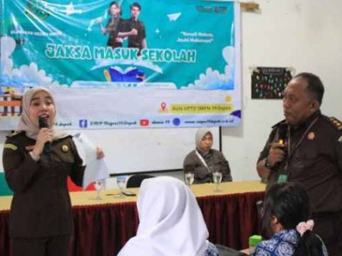 JMS Kejari Depok, Beri Edukasi Pelajar SMPN 2 & 19 Depok Jauhi Narkotika Sejak Dini