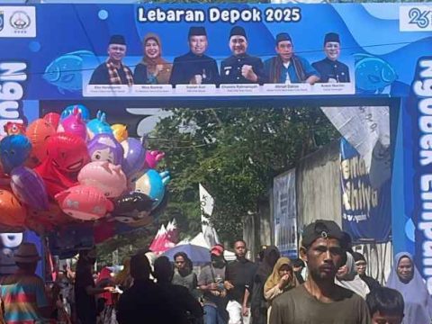 Ngubek Empang Pengasinan Awali Kemeriahan Lebaran Depok 2025