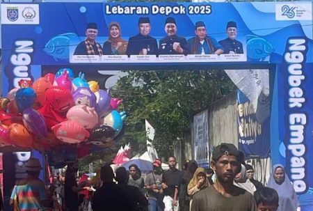 Ngubek Empang Pengasinan Awali Kemeriahan Lebaran Depok 2025