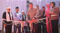Kapolrestro Depok Resmikan Bedah Rumah Warga Dumek