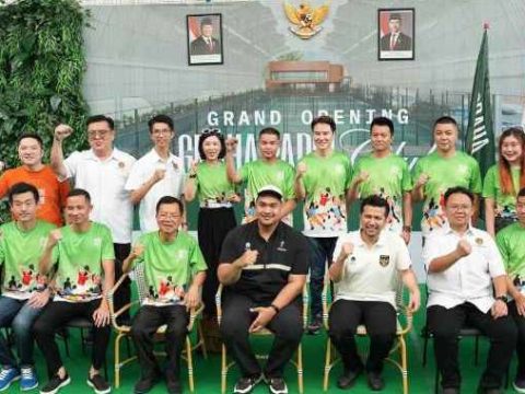 Menpora Resmikan Graha Padel Club Surabaya