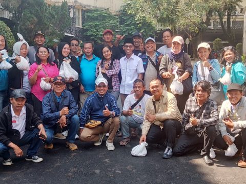 Perdana, Fraksi PKB DPRD Depok Bagikan Hewan Kurban ke Insan Media