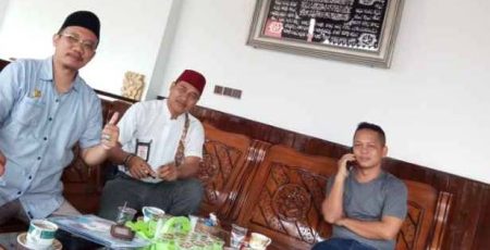 Digrudug FWR, Anggota Dewan Suhro Ajak Wartawan Bersinergi