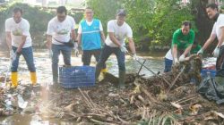 Peringati HLHS, PLN UIT JBB Gandeng Dompet Sampah Bersih – Bersih Kali Grogol