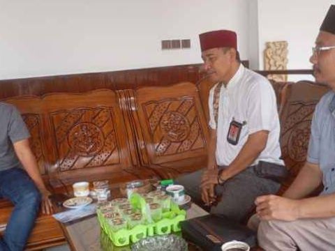 Suhro Wardi Upayakan Penyelesaian Pembayaran Intensif RT RW Desa Wanakerta