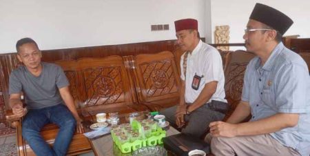 Suhro Wardi Upayakan Penyelesaian Pembayaran Intensif RT RW Desa Wanakerta
