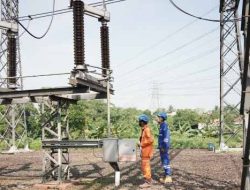 Demi Listrik Andal Untuk Rakyat, PLN UIT JBB Laksanakan Perkuatan Isolasi Busbar Sekunder
