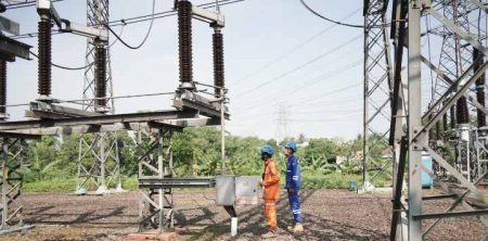 Demi Listrik Andal Untuk Rakyat, PLN UIT JBB Laksanakan Perkuatan Isolasi Busbar Sekunder