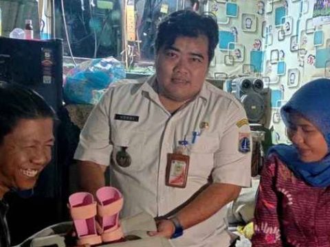 Lurah Susukan Monitor Perkembangan Kesehatan Balita Penderita Lumpuh Layu
