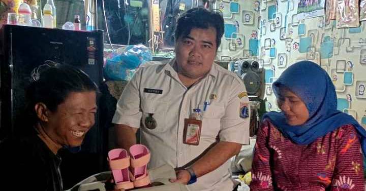 Lurah Susukan Monitor Perkembangan Kesehatan Balita Penderita Lumpuh Layu