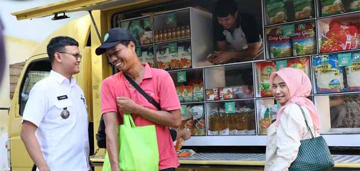 Kelurahan Gandaria Utara Gaet Food Station Tjipinang Jaya Gelar Pasar Murah