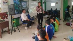 Polsek Bojongsari Ajak Pelajar SMK Kesehatan Insan Medika Pengasinan Jadi Polisi Diri Sendiri
