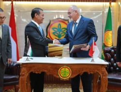 Perintah Prabowo, Indonesia Beri Bantuan 10.000 Ton Beras ke Palestina