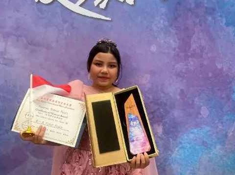 Janessa Shanne Putri Pelajar Depok Juara 1 Internasional AAIMC 2025 di Taiwan