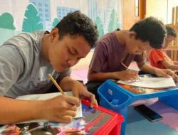 Dukung RKAI, Disdik Depok Fasilitasi Anak Istimewa Belajar Melukis