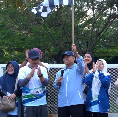 Flag off dilakukan langsung oleh Wali Kota Depok, Dr. Drs. H. Supian Suri, M.M.