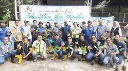 Komitmen Jaga Keberlanjutan Pesisir, Ditpolairud Polda Kaltim Tanam 1.000 pohon Mangrove