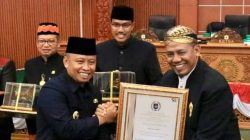 Bambang Sutopo Sabet Penghargaan BKD Award Kategori Kinerja Terbaik Fraksi